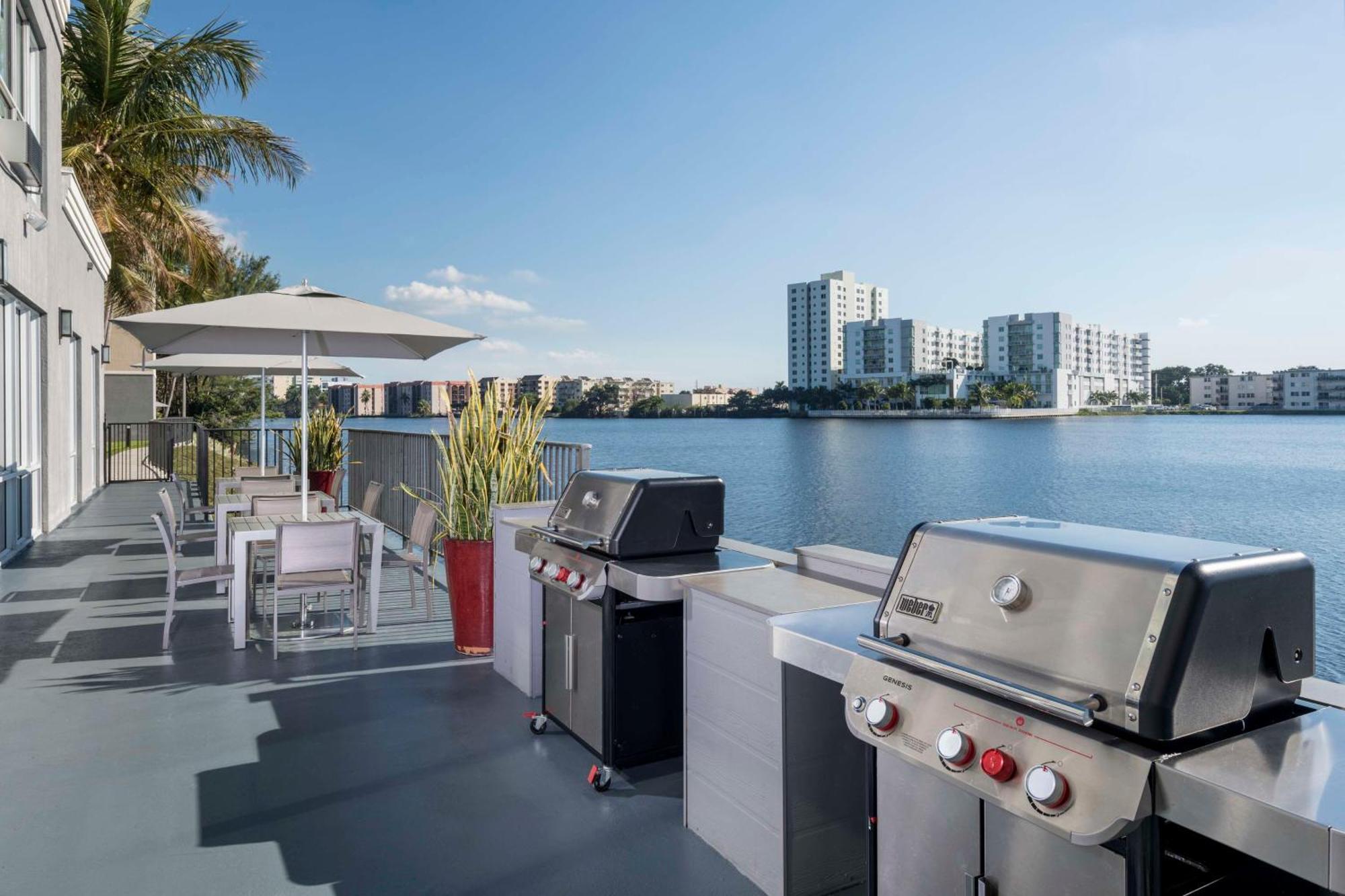 Homewood Suites Miami Airport/Blue Lagoon Miami Springs Eksteriør bilde