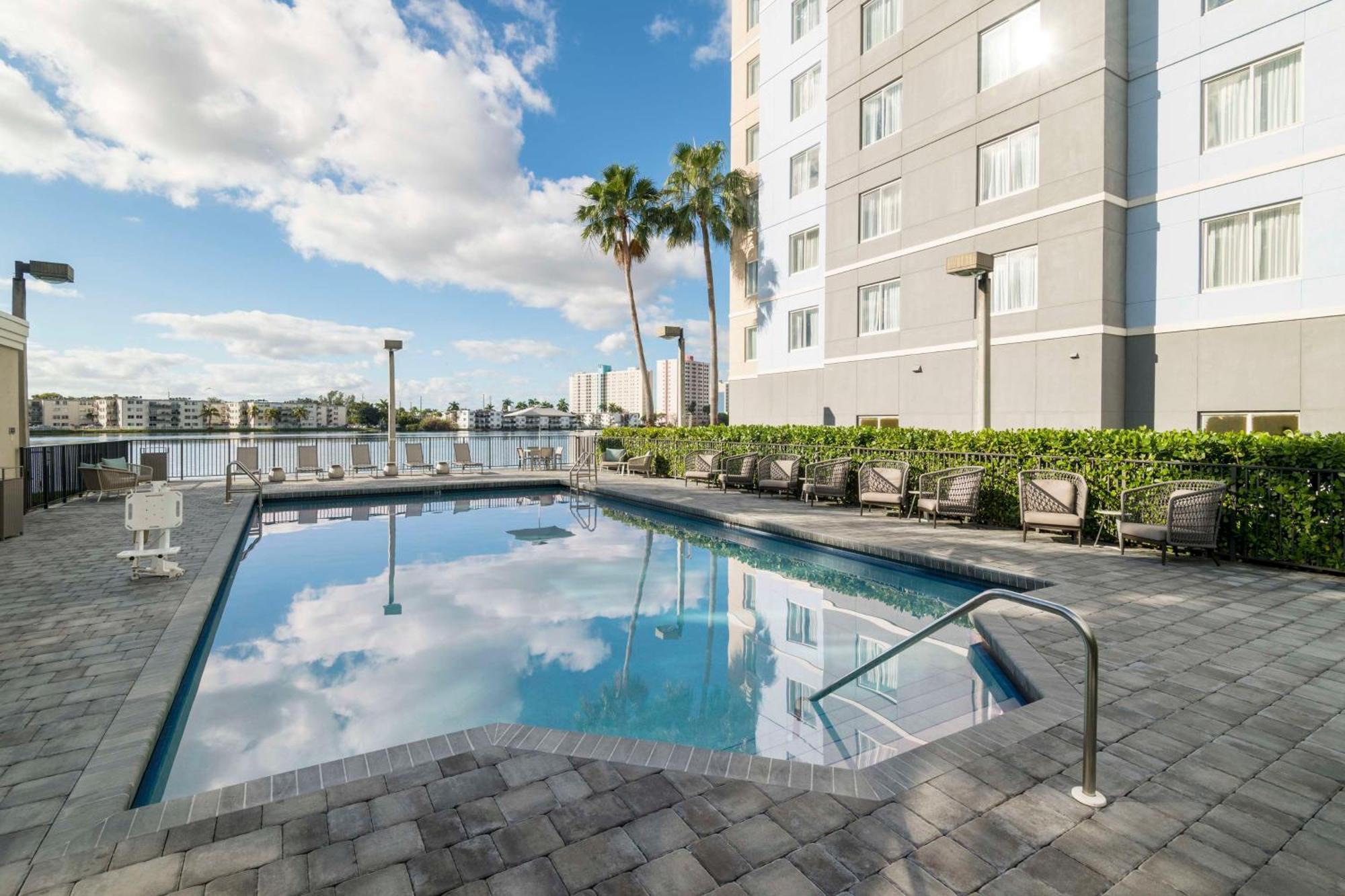 Homewood Suites Miami Airport/Blue Lagoon Miami Springs Eksteriør bilde
